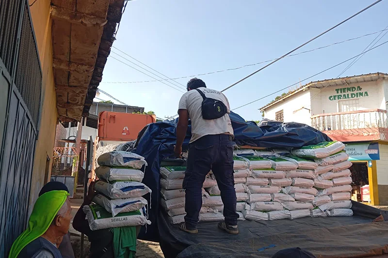 MAG entrega semillas de alta genética y resistentes a sequías mediante programa de aumento a la producción