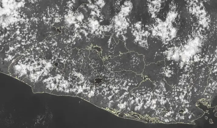 Lluvias puntuales y cielo nublado marcarán la tarde de este sábado, según Medio Ambiente