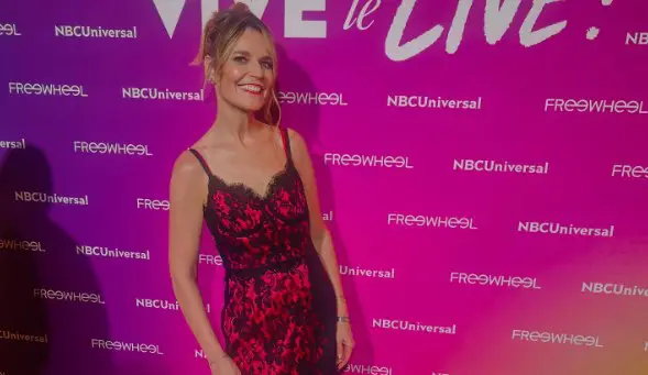 Periodista Savannah Guthrie vuelve al noticiero tras desaparición de su madre en febrero