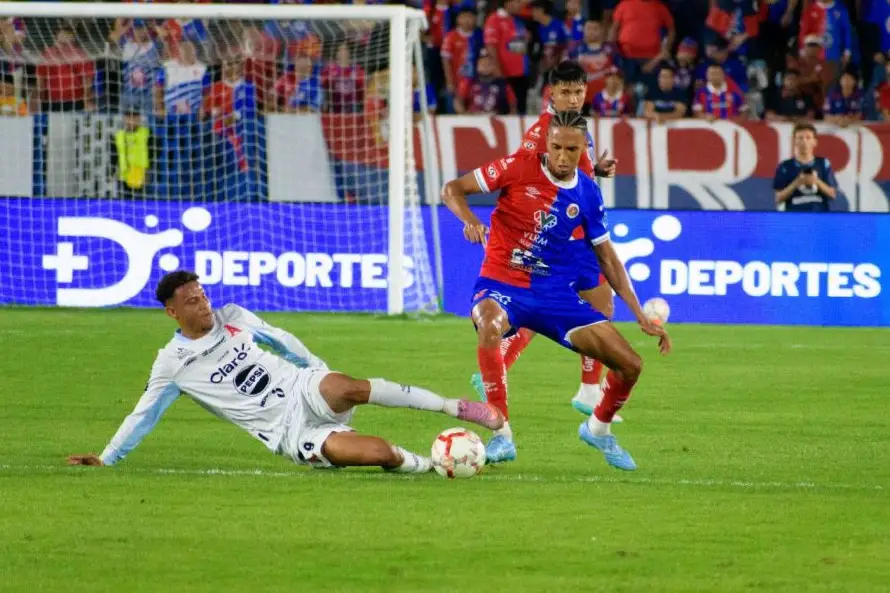 FAS se impone 2-0 a Alianza en el clásico centro-occidente