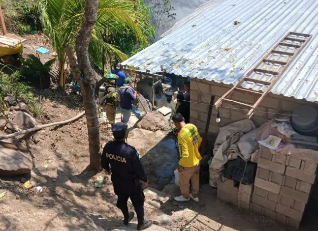 Una mujer y una menor resultan quemadas tras incendio en vivienda en Coatepeque