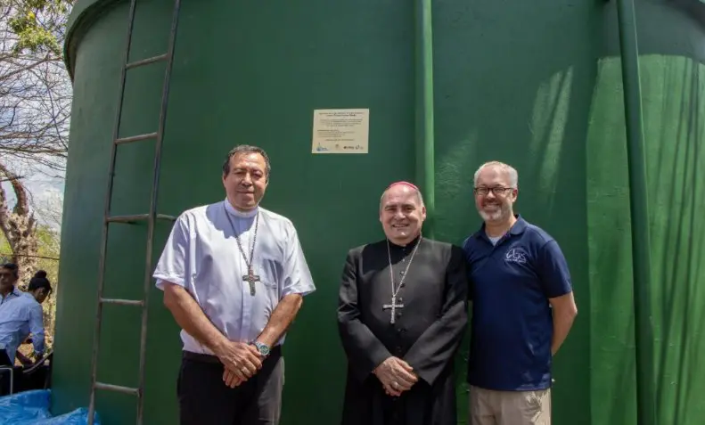 Papa León XIV dona $100,000 a proyecto de agua potable para cuatro departamentos salvadoreños