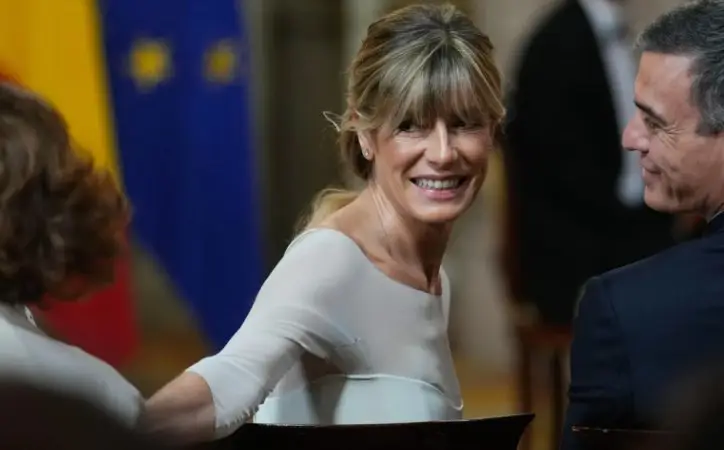La Fiscalía española recurre el procesamiento de la esposa de Pedro Sánchez