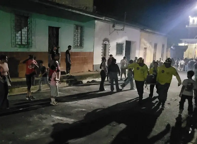 Quema de “toritos” deja 16 lesionados en Zacatecoluca