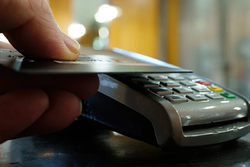 El número de tarjetas de crédito crece 11.3 % y superan los 1.5 millones en 2025