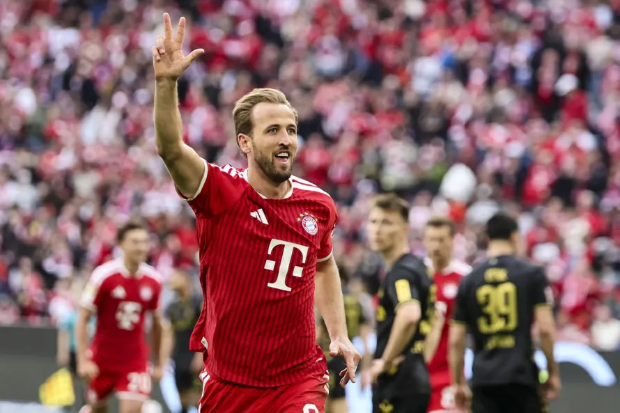 El Bayern cierra la Bundesliga con goleada y triplete de Kane