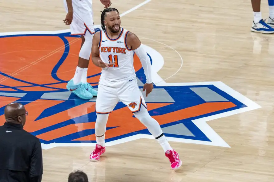 NBA: Knicks arrollan a los 76ers y Wolves se imponen a Spurs