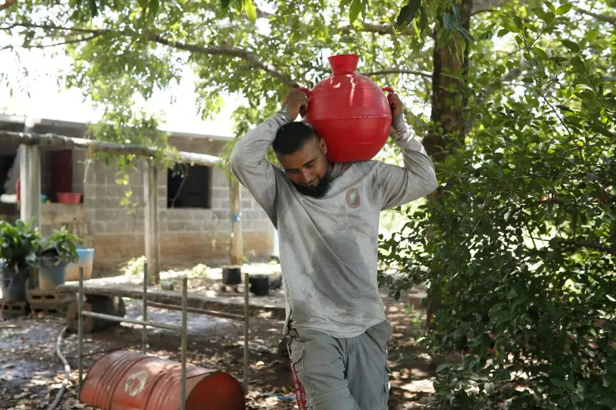 Agua potable en zonas rurales de El Salvador, un sueño cumplido con la ayuda del papa León