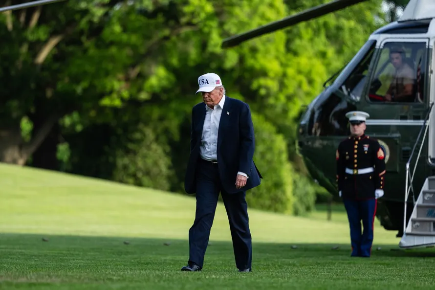 Trump asegura que a Irán se le acaba el tiempo para pactar o "no quedará nada de ellos"