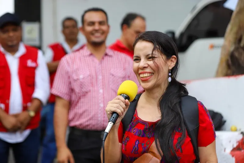 Activista Gloria Anaya pide ser inscrita como precandidata a diputada de San Salvador en internas del FMLN