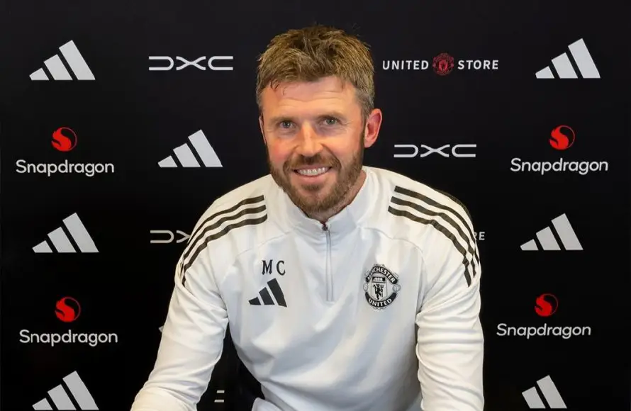El inglés Michael Carrick renueva como entrenador del Manchester United hasta 2028