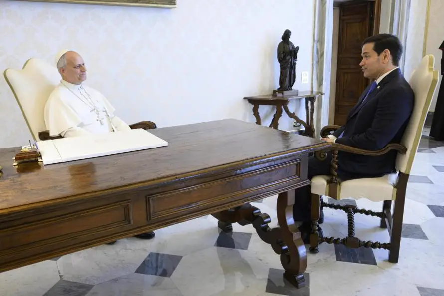 Marco Rubio manifiesta ante León XIV su "compromiso" por la paz y buena relación con el Vaticano