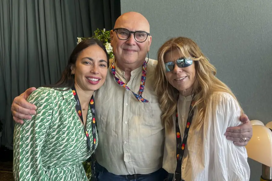 Jeanette cantará "¿Por qué te vas?" en homenaje a Carlos Saura en Cannes