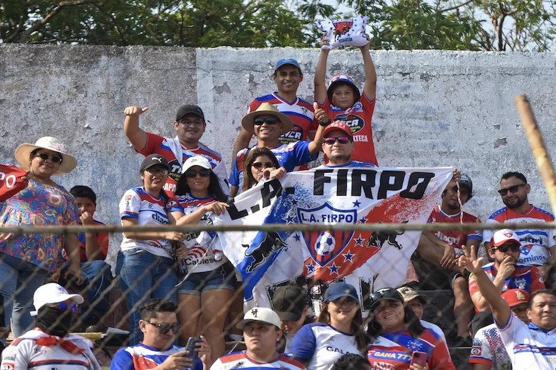 Fesfut rechaza graderíos móviles solicitados por Firpo