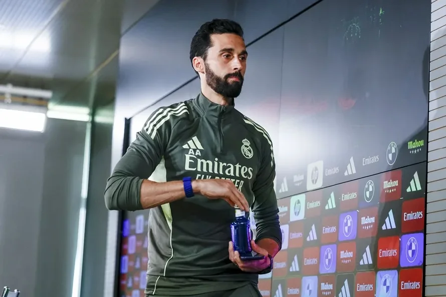 Arbeloa promete que el Real Madrid “volverá” tras perder LaLiga ante el Barça