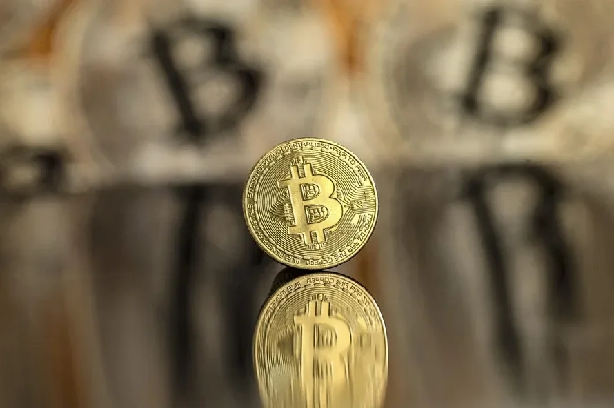 El bitcoin cae a los $59,000, su nivel más bajo desde agosto de 2024
