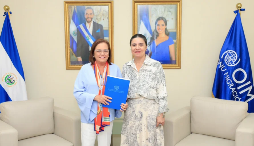 Nueva jefa de misión de la OIM en El Salvador entrega sus cartas credenciales a canciller