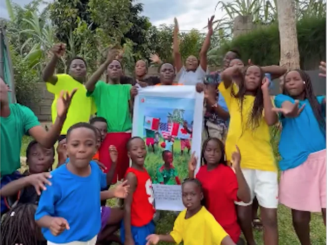 Un grupo de niños de Uganda bailará con Shakira en el entretiempo de la final del Mundial