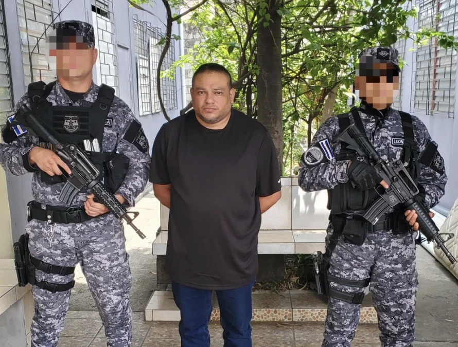 Arrestan al "Travieso" con más de $46,000 en marihuana en Santa Tecla