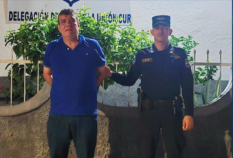 Detienen a un hombre por lesionar a su madre con un corvo en La Unión