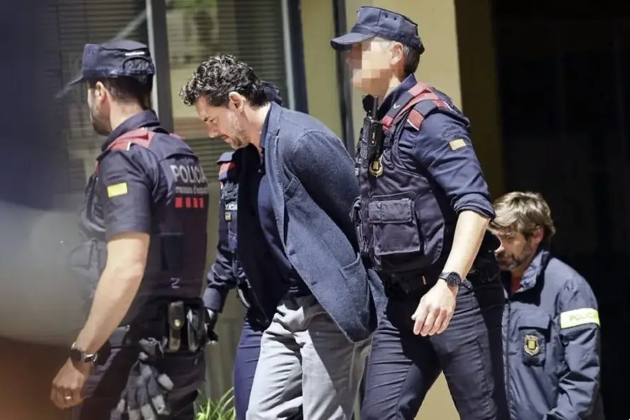 De accidente a presunto parricidio: investigan al heredero de Mango por la muerte de su padre