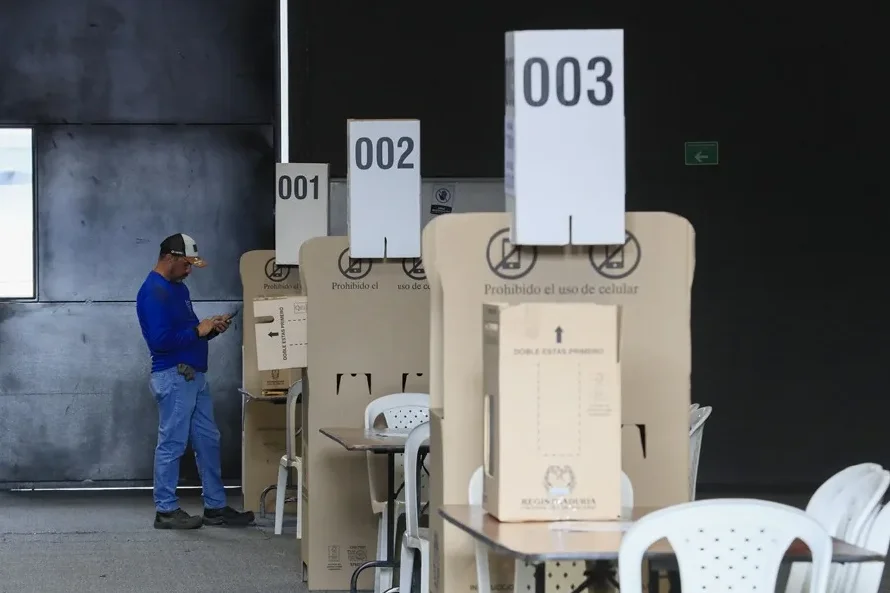Colombia elige presidente este domingo entre dudas y alta expectativa