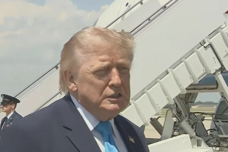 Trump califica de increíble e inmejorable la velada de lucha de UFC por su 80 cumpleaños