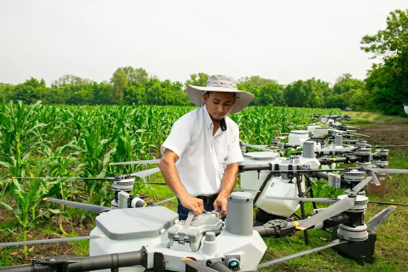 MAG impulsa uso de drones para fumigar cultivos salvadoreños