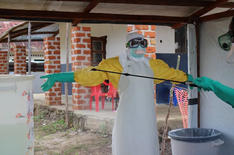 OMS declara emergencia internacional por brote de ébola en África
