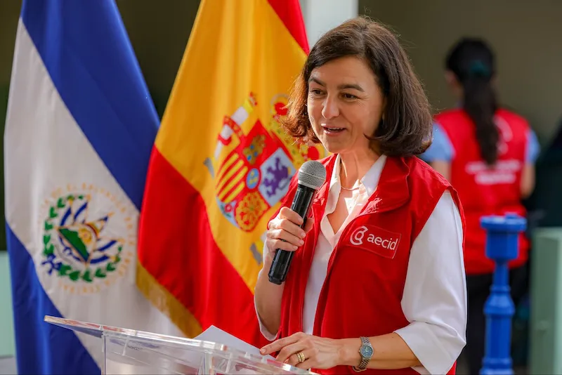 España destaca cuatro décadas de cooperación con El Salvador