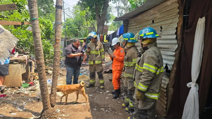 Explosión en una cohetería deja un adolescente con quemaduras en el rostro en Santa Ana