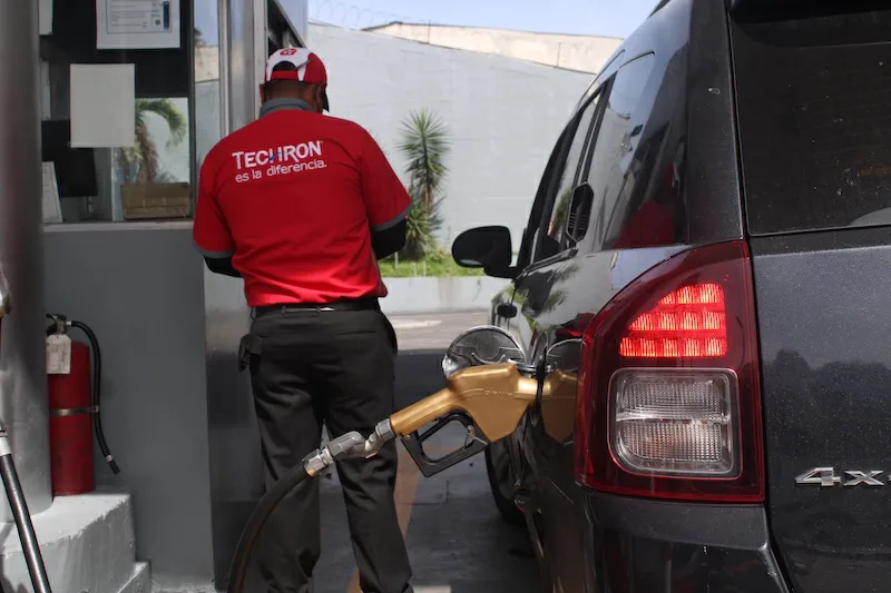 El conflicto en Irán empuja los combustibles a su precio más alto desde octubre de 2023