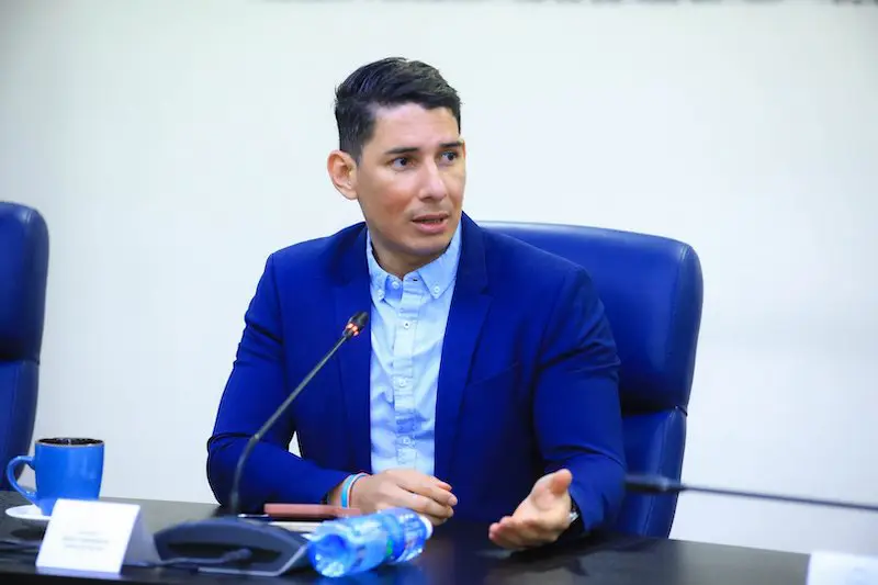 NI dice habían asignado votos de la diáspora a San Salvador porque la Constitución no definía circunscripción