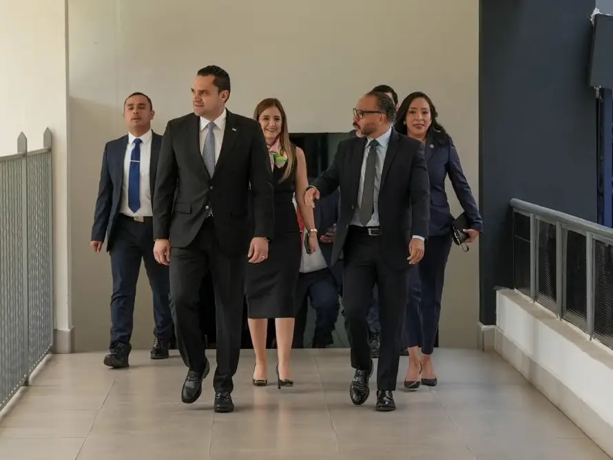 Tommy Zambrano dice podrían replicar prácticas de El Salvador en Honduras luego de conversar con Ernesto Castro