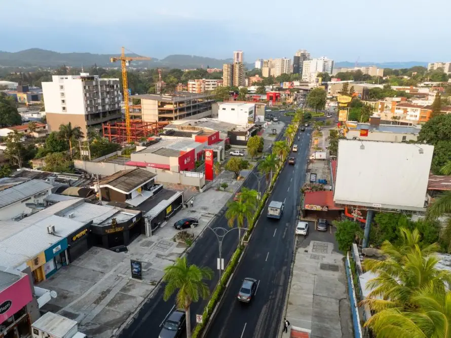 Obras Públicas asegura que trabajos en la Zona Rosa no han terminado