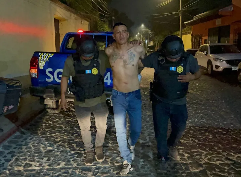 Guatemala deporta a El Salvador a pandillero que había sido arrestado por cobro de extorsión en Antigua Guatemala