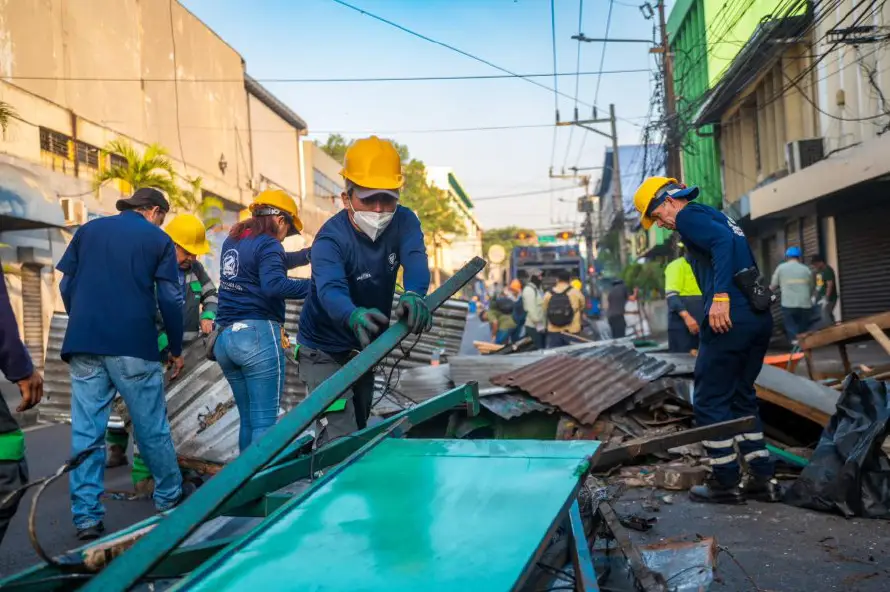 Alcaldía de San Salvador Centro confirma desalojo de más de 250 puestos y 10 cuadras recuperadas en Centro Histórico