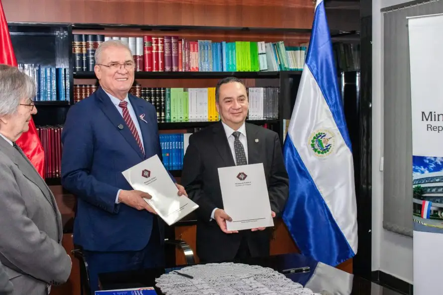 Fiscalías de Paraguay y El Salvador firman acuerdo para enfrentar el crimen transnacional