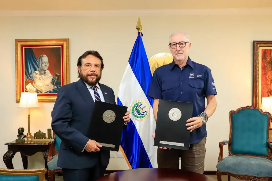 Dirección de Integración y CND firman convenio en busca de aplicar un “nuevo modelo de desarrollo”
