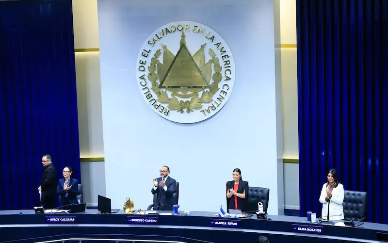 Asamblea aprobó tres reformas al presupuesto de 2026 para incorporar fondos externos para Aeropuerto, escuelas, diseño de mercados y conectividad