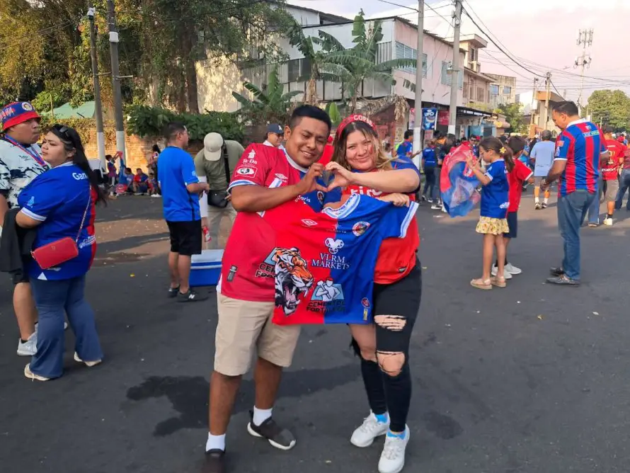 Tigrillos y Aguiluchos pintan de color el Mágico González