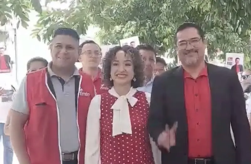 Concejal Liliana Andrade se inscribe en el FMLN como precandidata a diputada por San Salvador