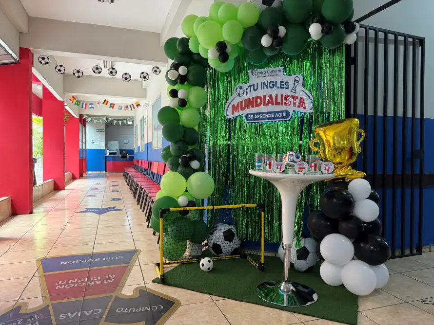 Centro Cultural Salvadoreño Americano lanza campaña para aprender inglés bajo la fiebre del Mundial 2026