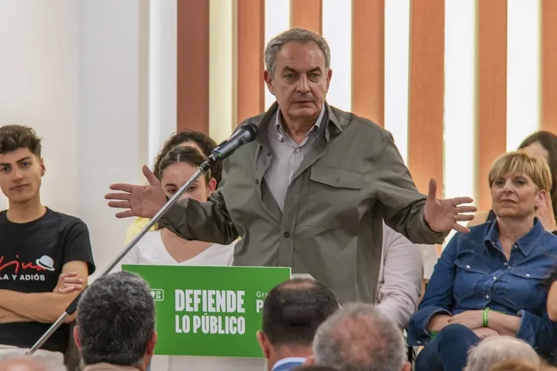 El socialista Rodríguez Zapatero se convierte en el primer presidente del gobierno español imputado por corrupción