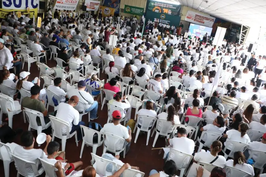 Unidad Sindical Salvadoreña pide mesa de diálogo con Bukele por despidos injustificados