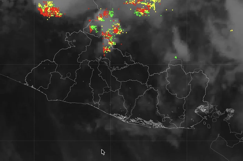 Lluvias persistirán este domingo en varias zonas del país