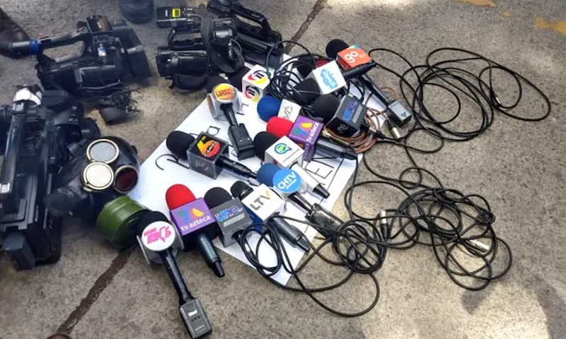 Procesan a exjefe militar hondureño por atacar periodistas
