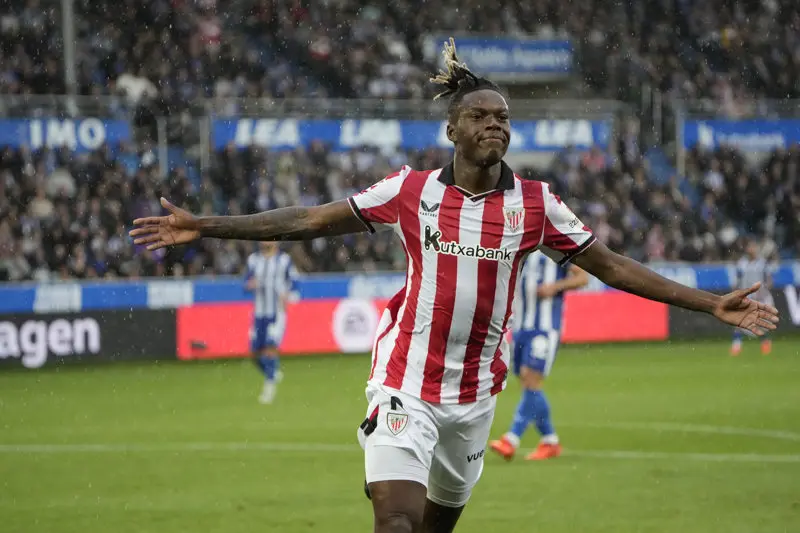 El Athletic remonta al Alavés con doblete de Nico Williams