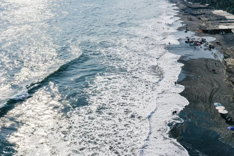 Advierten oleaje elevado en la costa salvadoreña hasta el 3 de junio