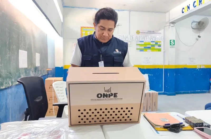 Se acerca final muy ajustada por definir al rival de Fujimori por la presidencia de Perú